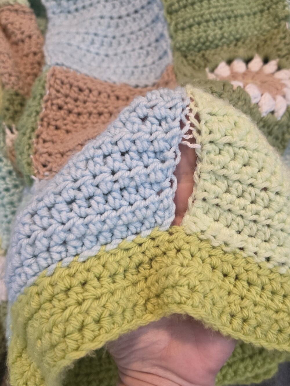 Handmade Patchwork Crochet Cardigan Green Granny Square Flower Checkered M/L - Picture 6 of 6